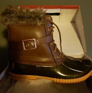 Brand New!!Nature Breeze Brand New Duck Boots